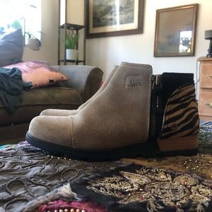 Sorel suede animal print